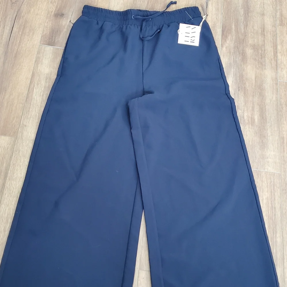 Pants - Picture 2 of 6